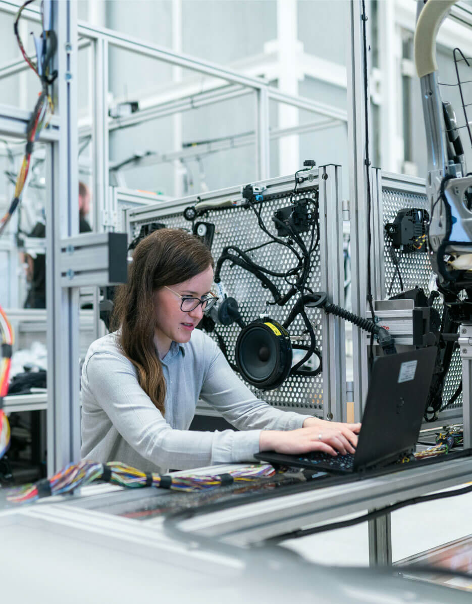 Féminisation de l’industrie : quand la médiation lève les freins !